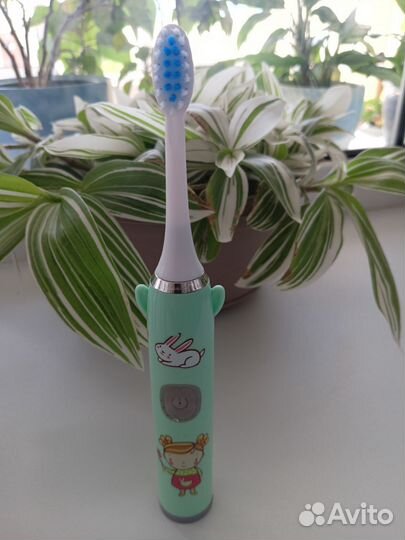 Детская электрическая зубная щетка