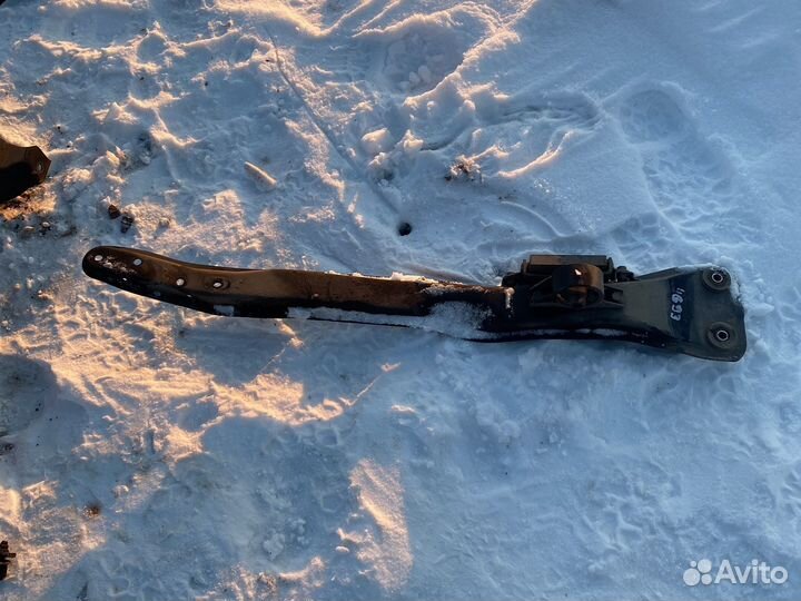 Балка двс mitsubishi galant 8