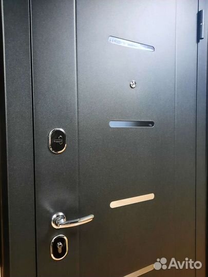 Дверь входная металлическая