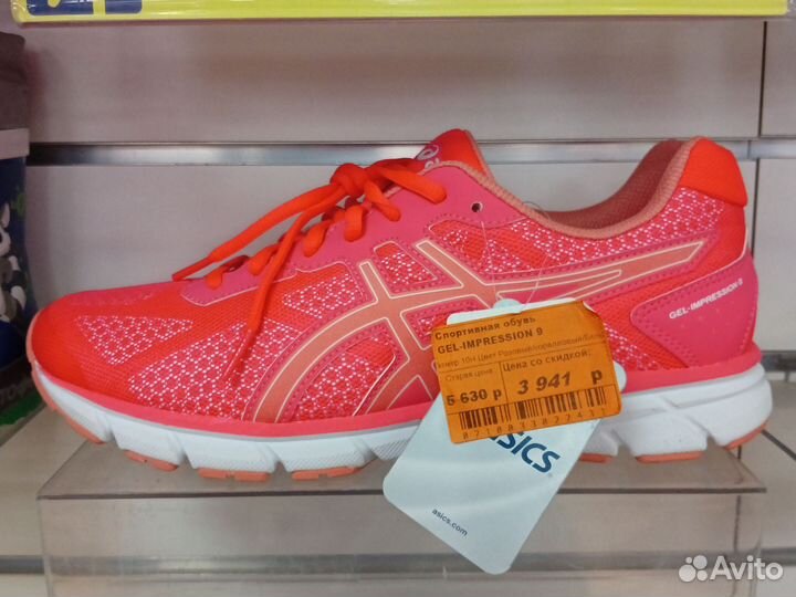 Кроссовки женские Asics