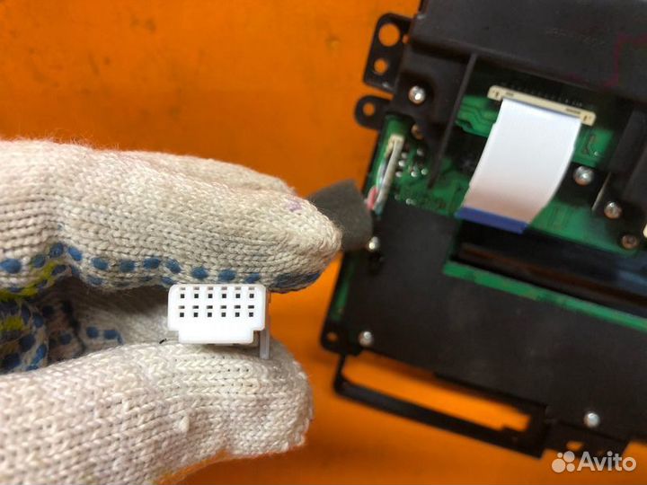 Блок управления климат-контролем и магнитолой