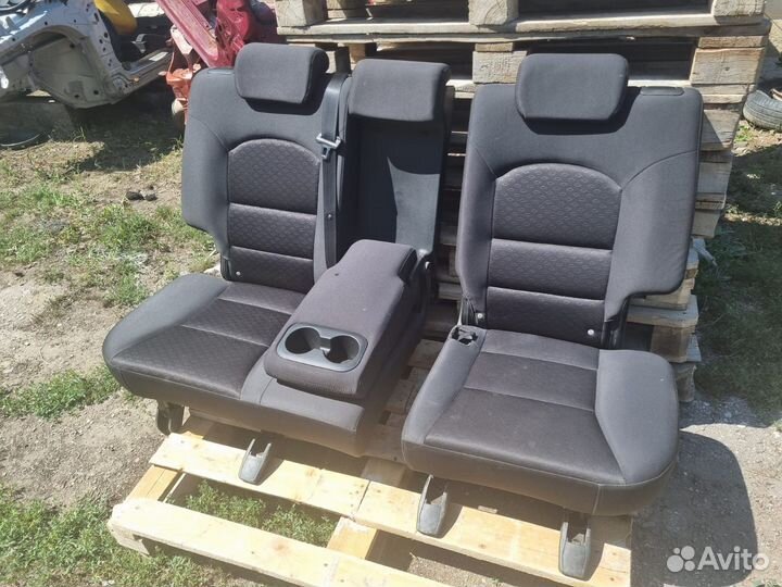 Сиденье заднее Ssang Yong Action 2011