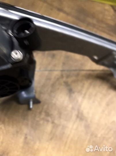 Рено Дастер стеклоподъемник правый