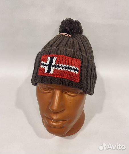 Шапка napapijri с помпоном