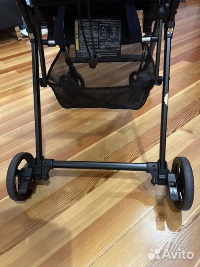 Продам японскую коляску Combi F2Plus