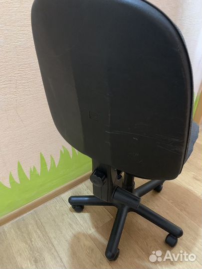 Компьютерное кресло