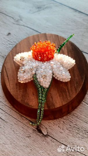 Брошь Нарцисс ручной работы