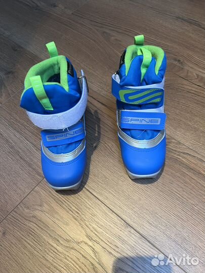 Лыжные ботинки