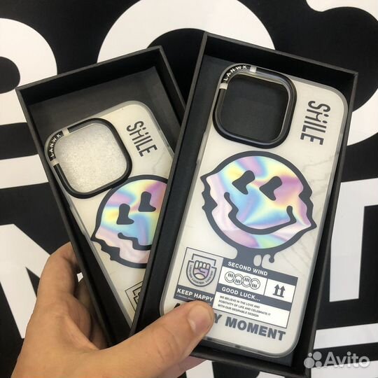 Чехол с MagSafe на iPhone 14 Pro / Pro Max