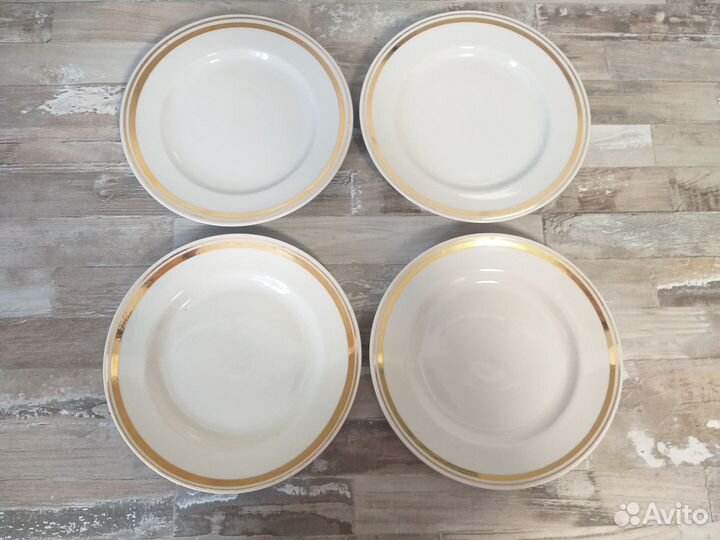 Столовые приборы,тарелки, рюмки, бокалы