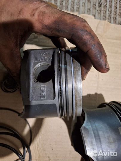 Продам 3 Поршня умз4216 бу