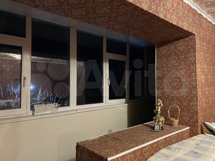 2-к. квартира, 52 м², 3/3 эт.