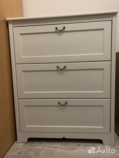 Комод из дерева IKEA