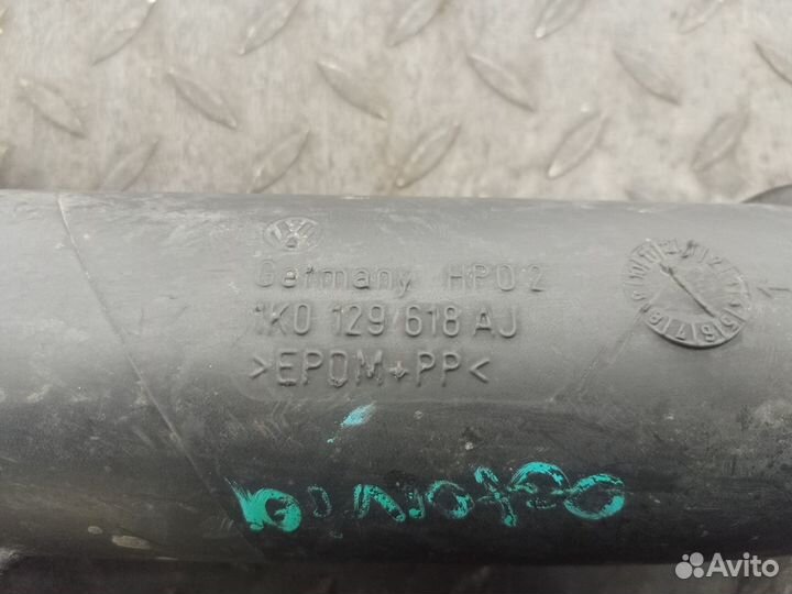 Патрубок воздушного фильтра Skoda Octavia A5