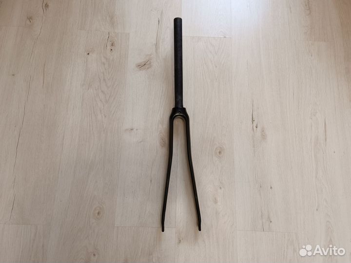 Вилка для шоссейного велосипеда