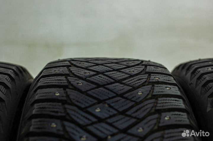 Goodyear UltraGrip Arctic 2 215/55 R17 98T