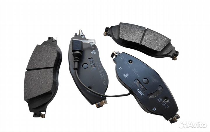 Тормозные колодки передние 5Q0698151AJ 8V0698151C
