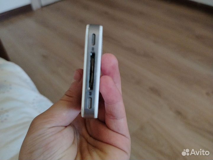 iPhone 4, 8 ГБ