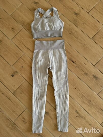 Костюм для фитнеса женский