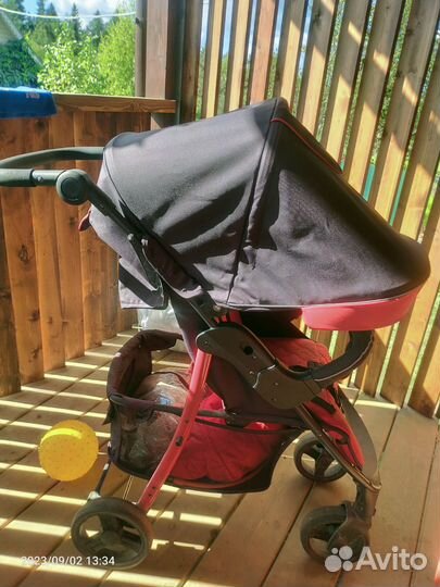 Прогулочная коляска