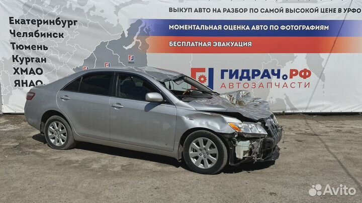 Обшивка багажника левая Toyota Camry (XV40) 64722