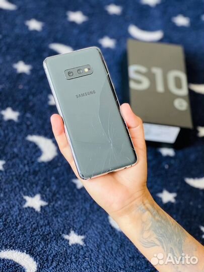 Samsung Galaxy S10e, 6/128 ГБ