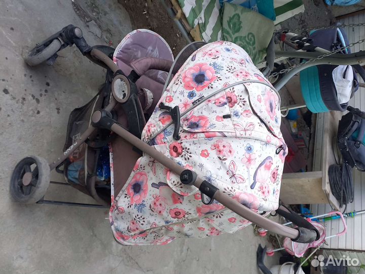Прогулочная коляска