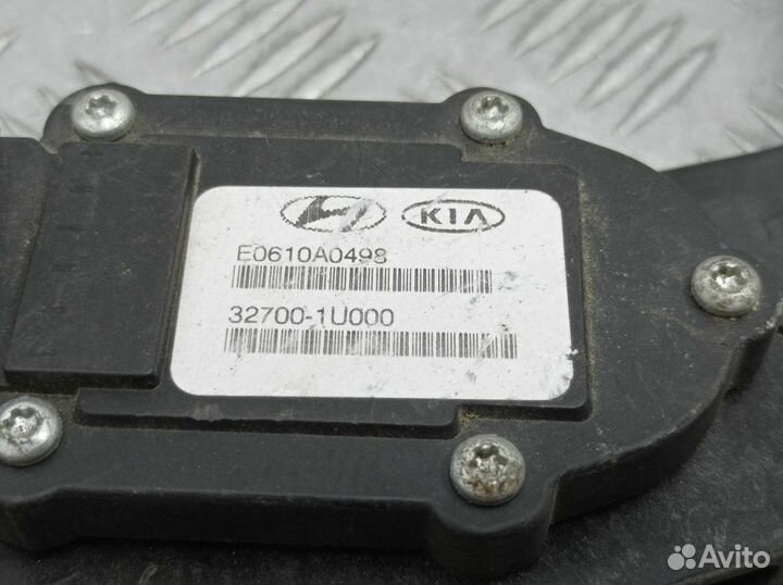 Педаль газа Kia Sorento 2 XM 327001U000