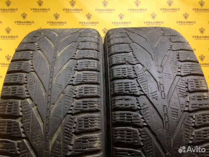 Nokian Tyres Hakkapeliitta R2 SUV 215/65 R16 102R