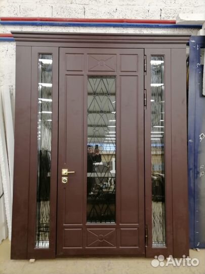 Дверь входная уличная с терморазрывом новая