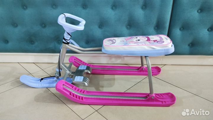 Снегокат для девочки (новый)