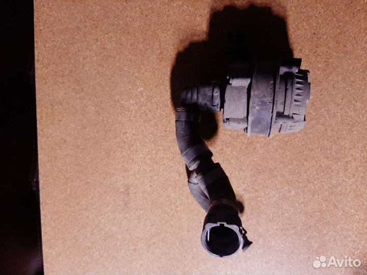 Насос водяной (помпа) Mercedes-Benz C-class