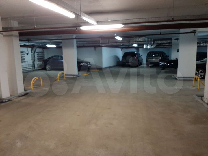 Машиноместо, 15 м²
