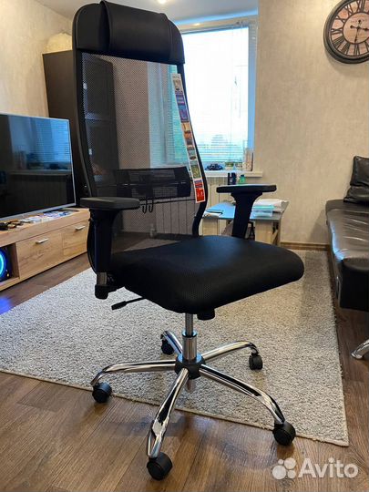 Компьютерное кресло Метта новое