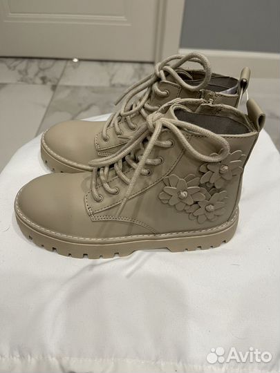 Ботинки демисезонные для девочки 29 размер новые