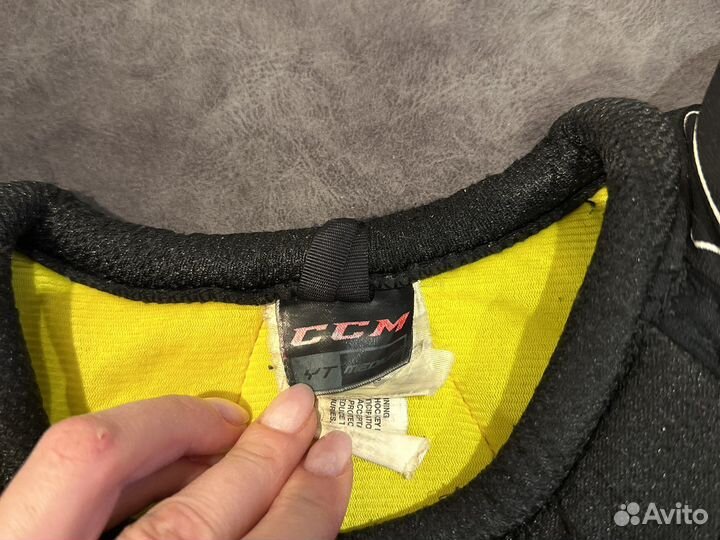 Нагрудник хоккейный детский