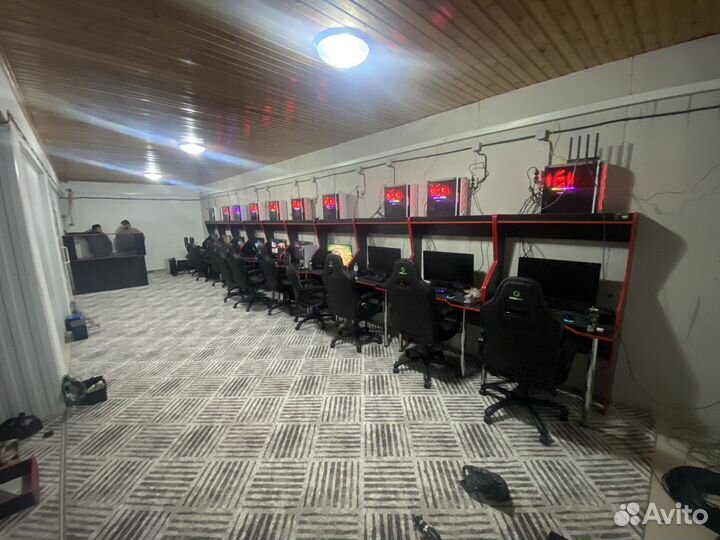 Столы игровые в компьютерный клуб
