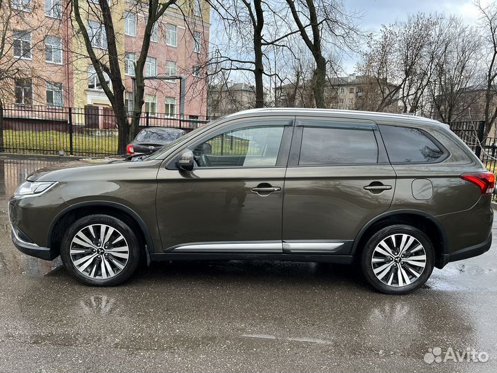 Mitsubishi Outlander 2.0 CVT, 2018, 94 600 км