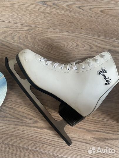 Коньки фигурные Emily 37 р