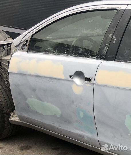 Дверь левая передняя Mitsubishi lancer 10