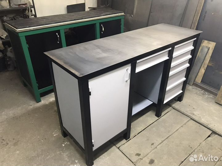 Верстак слесарный