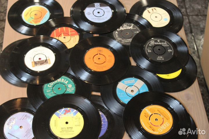 Виниловые пластинки-миньоны для дизайна интерьеров