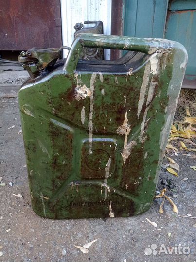 Канистра металлическая