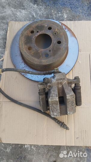 Суппорт задний Toyota Camry 40