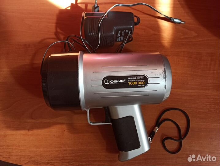 Фонарь Феникс аккумуляторный. Неработает