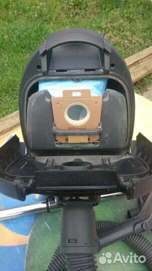 Пылесос Philips с многоразовым мешком