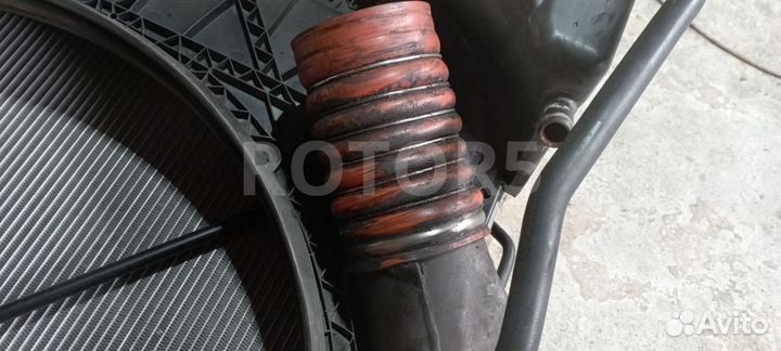 Патрубок интеркулера правый Mercedes-Benz Actros