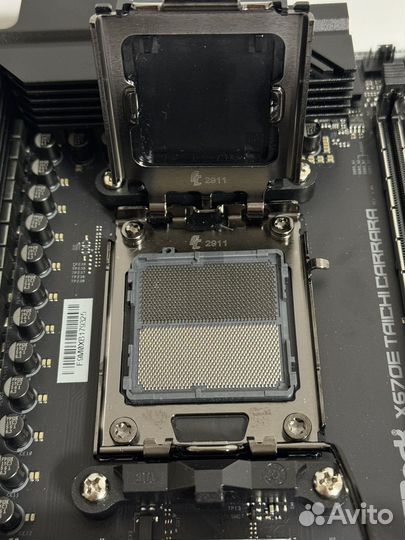 Материнская плата Asrock X670E taichi