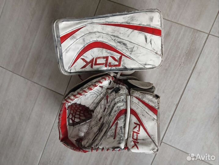 Вратарская хоккейная форма