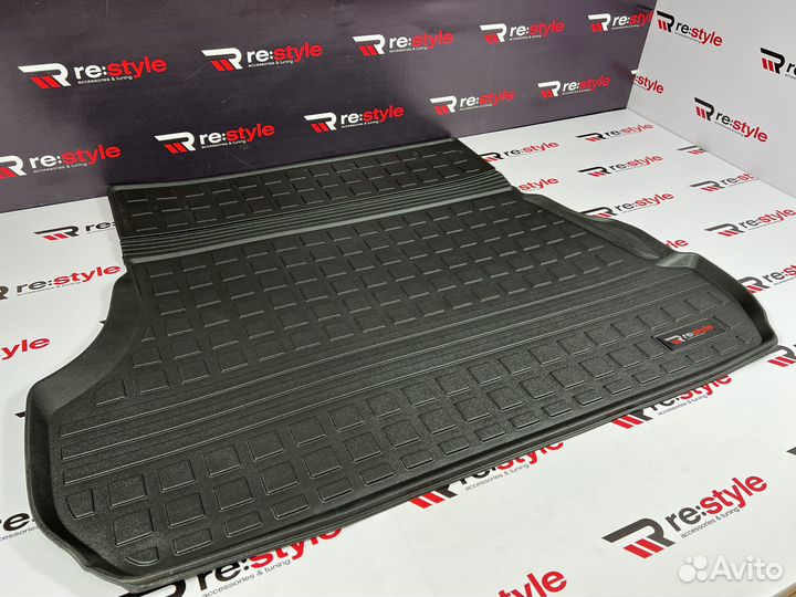 Коврик Toyota Land Cruiser UZJ200 2012-2015г